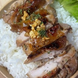 หมี่ไก่ฉีก นอยอ ข้าวคอหมูย่าง สาขา1 ต้นตำหลับ