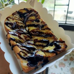 ขนมปังปิ้งเนย+นม+ช็อคโกแลต