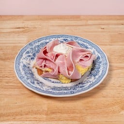 Shokupan scrambleed eggs