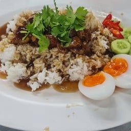 ข้าวหน้าหมูตุ๋นน้ำแดง