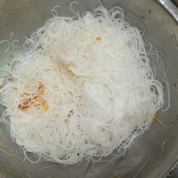 เส้นเล็กลวก