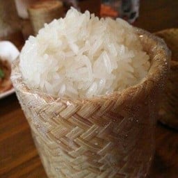 ร้านลาบตาพงยโส