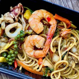 สปาเก็ตตี้ขี้เมารวมทะเล