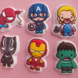 แผ่นช็อกโกแลตซุปเปอร์ฮีโร่ ทานได้ คละแบบ