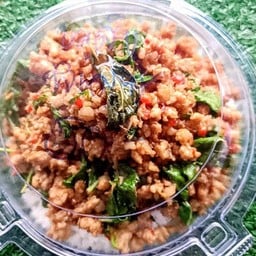 กะเพราหน้าบ้านนครทอง