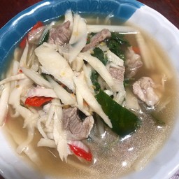 แกงหน่อไม้ดอง(แบบลาวๆ)