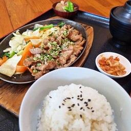 ชุดเซ็ทสันคอหมูกระทะร้อน