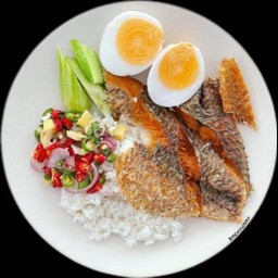 ข้าวปลาแกะใข่ต้ม1ฟอง