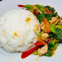 ข้าวผัดคะน้าหมูชิ้น