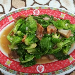 ผัดแขนงหมูกรอบ