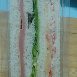 แซนวิซโบโลน่า+ปูอัด