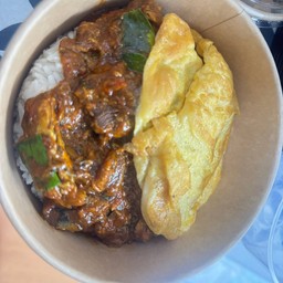 ผัดเผ็ดปลากระป๋องไข่เจียว