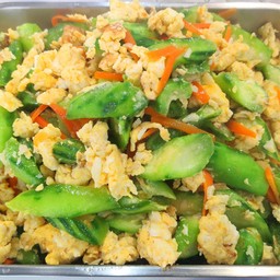 บวบผัดไข่