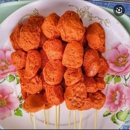 ลูกชิ้นยืนกิน ตลาดอิ่มเอม
