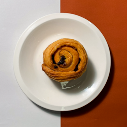 Raisin Rolls - ครัวซองต์ลูกเกต