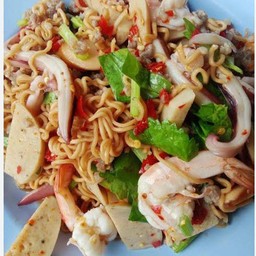 ยำมาม่ารวมมิตร