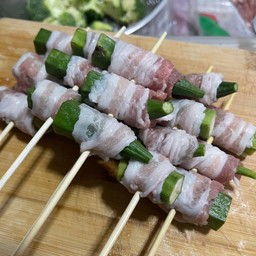 สามชั้นพัน กระเจี๊ยบ