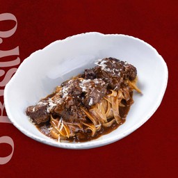 Fettucine with Braised Beef in Red Wine Sauce