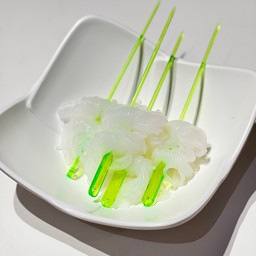 บุกม้วน