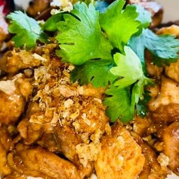 ไก่กระเทียม