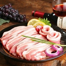 Wine Marinated Pork Belly หมูสามชั้นหมักไวน์