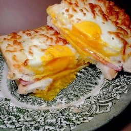 แซนวิชโทสแฮมไข่เบค่อนชีส