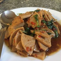 กะเพราหมูยอพริกแห้ง