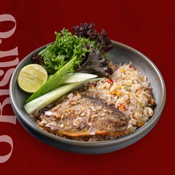 Fried Rice with Crispy Gourami