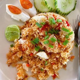 ข้าวผัดพริกเผาไข่เค็ม