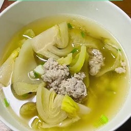 Canned Lettuce Soup With Minced Pork