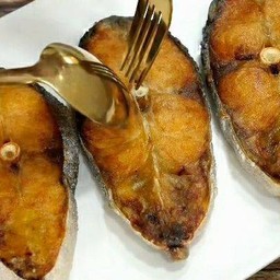 ข้าว ปลาสวาย แดด ทอด