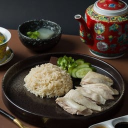 ข้าวมันไก่ต้ม (พิเศษ)