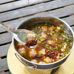 ต้มแซ่บหมูเด้ง