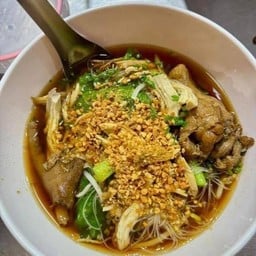 ก๋วยเตี๋ยวไก่มะระบุฟเฟต์ฮาลาล หน้าเซเว่นวัดท่าการ้อง