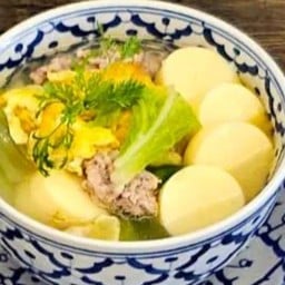 ต้มจืดไข่น้ำเต้าหู้หมูสับ