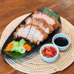 Crispy Pork with Spicy Seafood Sauce หมูกรอบน้ำจิ้มซีฟู้ด