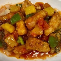 เนื้้อปลากะพงผัดซอสเปรี้ยวหวาน