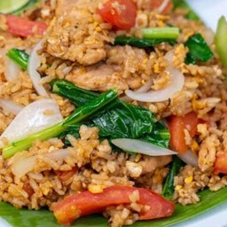 ข้าวผัดรถไฟหมู