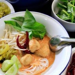 ขนมจีนบ้านสวน (ร้านเจ๊ออน)