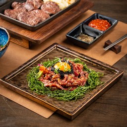 ยำเนื้อดิบ ยุกเฮว วากิวออส