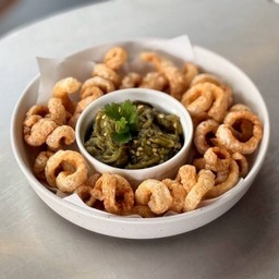 Green Chill Dip Served with Pork Crackling น้ำพริกหนุ่มคู่แคปหมู