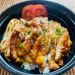 ข้าวหน้าไก่เทอริยากิ บะหมี่ไก่เทอริยากิ แซลม่อน จิ่มแจ่ว ศรีราชา