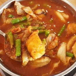 แกงส้มเนื้อปลากะพงทอด