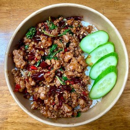 ข้าวกระเพราพริกแห้ง