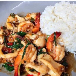 ข้าวกระเพราทะเล
