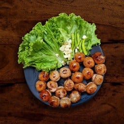 แดง×วีที แหนมเนือง by กินเมี่ยงกัน