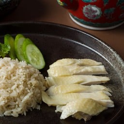 ข้าวมันไก่ไทย (พิเศษ)