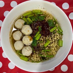 เส้นหมี่หมู-ต้มยำ ใส่ลูกชิ้น หมูสด หมูตุ๋น