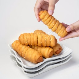 โก๋ไส้กรอกไก่บิ๊กไบท์จัมโบ้ 5 ชิ้น