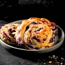 ปังมันม่วง